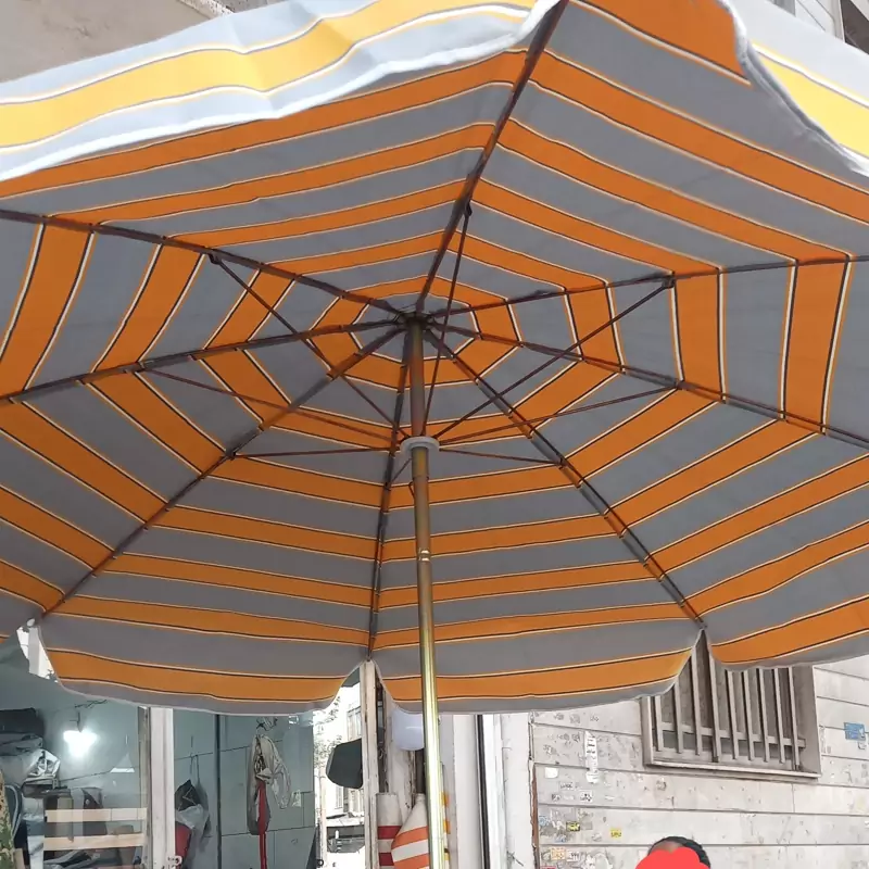چتر سایبان تاشو قطر 250 سانت از جنس برزنت نانو ضد آب با کفی و لوله آهنی