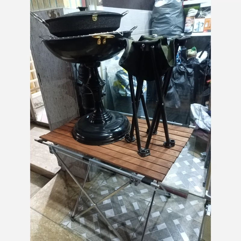 میز چوبی